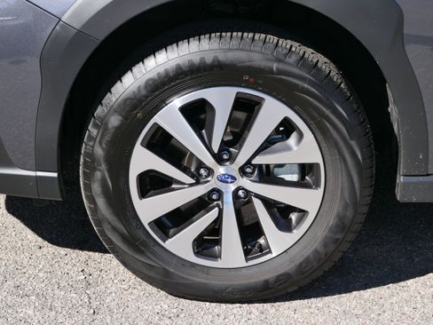 Certified 2025 Subaru Outback Premium image 10