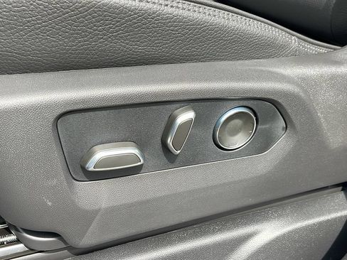 New 2026 GMC Yukon XL Denali AWD/4WD image 12