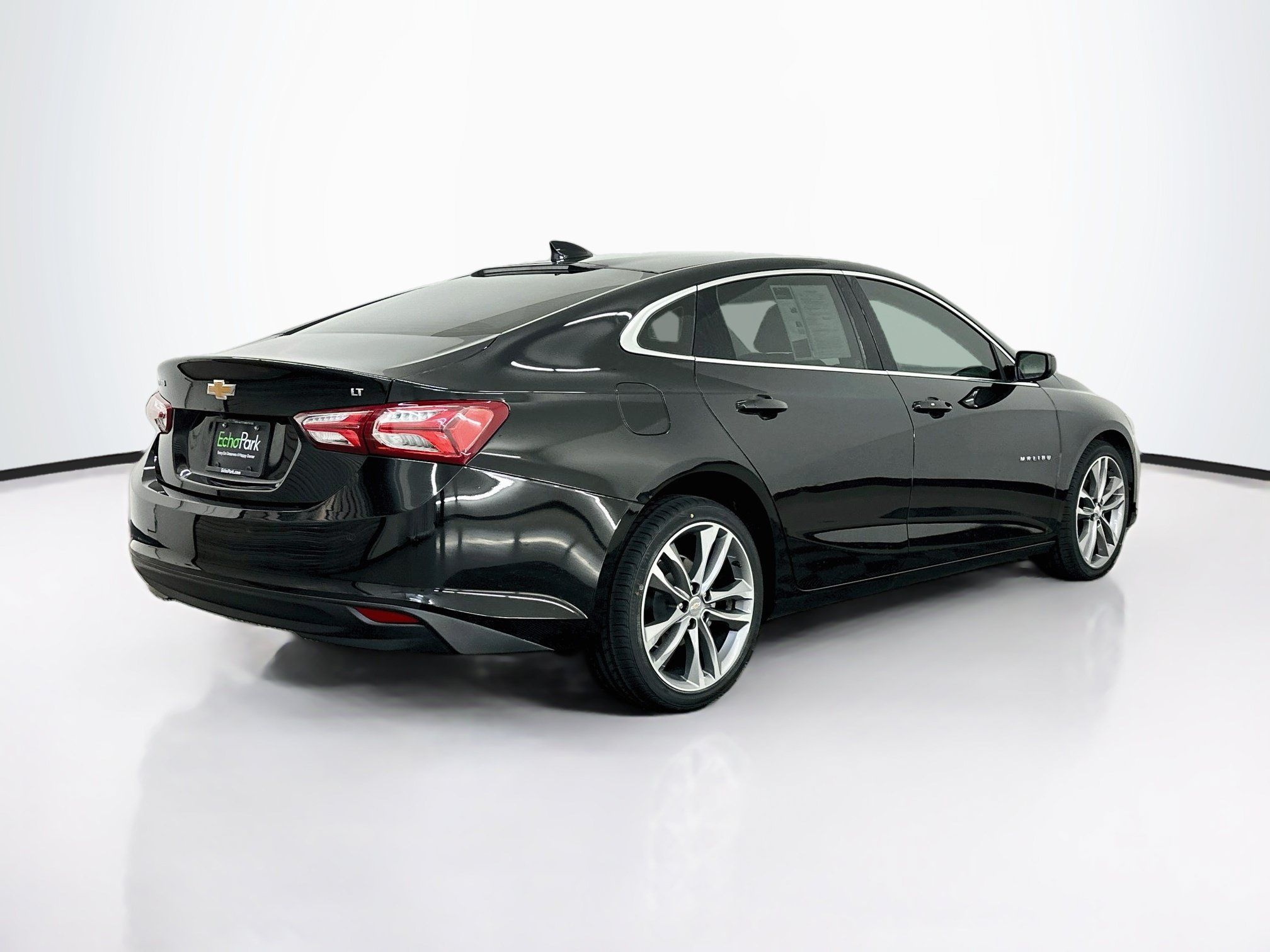 Used 2024 Chevrolet Malibu LT FWD image 9