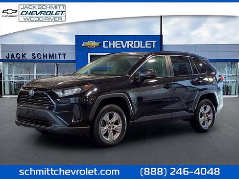 Used 2022 Toyota RAV4 LE AWD/4WD image 1