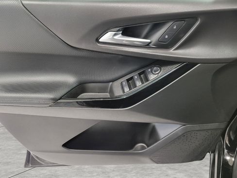 Used 2025 Chevrolet Equinox LT image 25