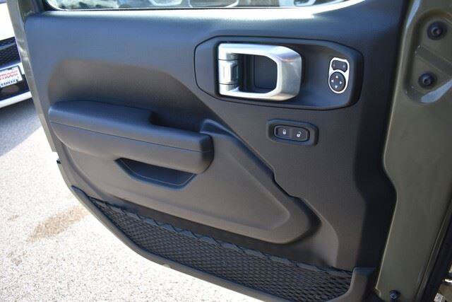 Used 2026 Jeep Wrangler Unlimited Rubicon AWD/4WD image 36