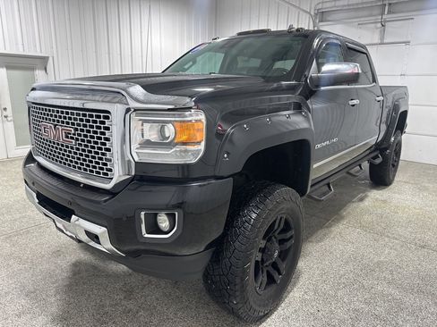 Used 2015 GMC Sierra 2500 Denali image 5