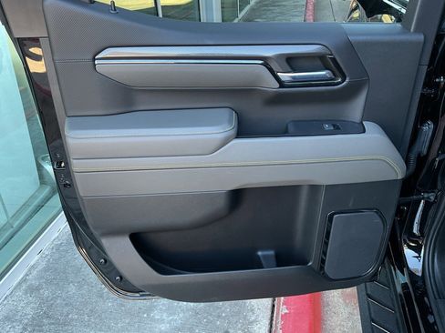 Used 2023 Chevrolet Silverado 1500 ZR2 w/ Technology Package image 22