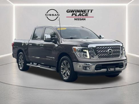 Used 2018 Nissan Titan SL w/ Chrome Package RWD image 31