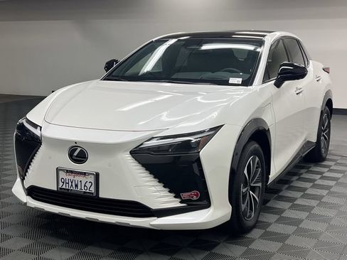 Certified 2023 Lexus RZ 450e Premium w/ Technology Package AWD/4WD image 2