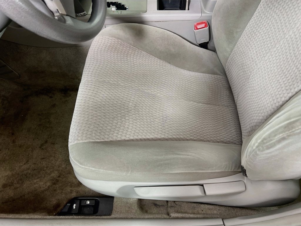 Used 2010 Toyota Camry FWD image 21