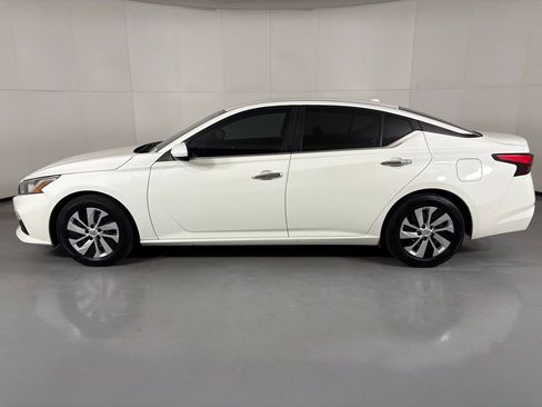 Used 2019 Nissan Altima 2.5 S FWD image 5