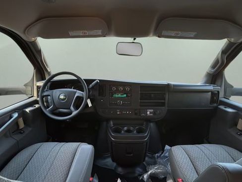 New 2025 Chevrolet Express 4500 4500 Series w/ Power Convenience Package image 11