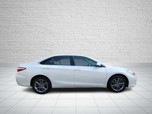 Used 2017 Toyota Camry SE FWD image 7