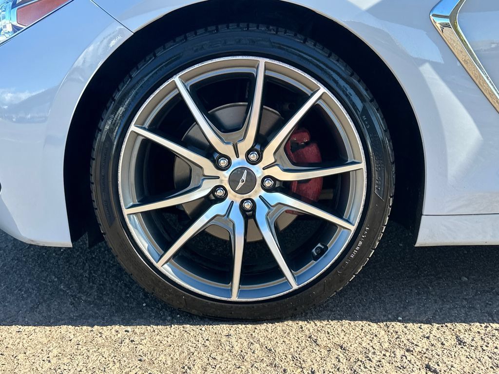 Used 2020 Genesis G70 2.0T w/ Prestige Package RWD image 12