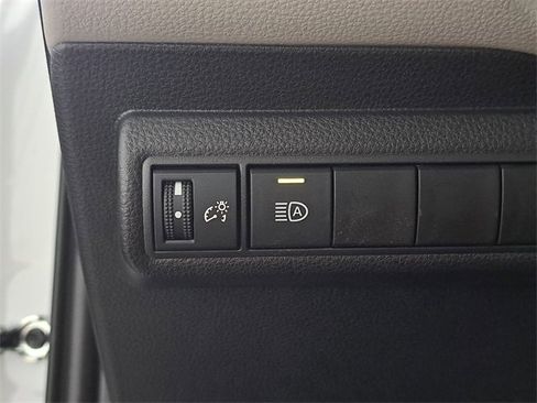 Used 2025 Toyota Corolla LE image 23