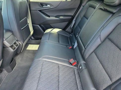 Certified 2026 Chevrolet Equinox LT w/ Convenience Package II FWD image 11