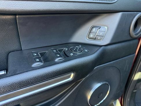 Used 2020 Ford Expedition XLT w/ Equipment Group 202A AWD/4WD image 10