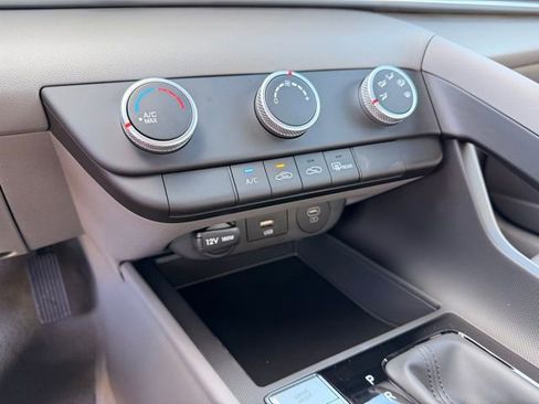 New 2026 Hyundai Elantra SE image 16