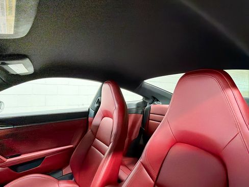 Used 2024 Porsche 911 Carrera RWD image 24