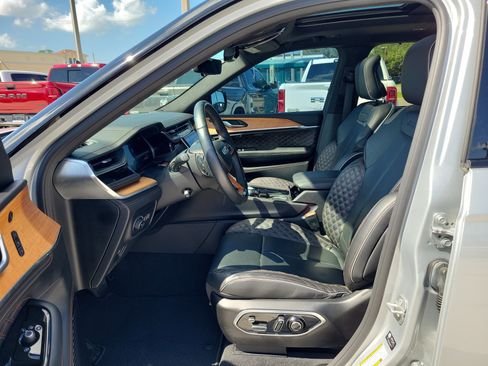 Used 2022 Jeep Grand Cherokee L Summit AWD/4WD image 19