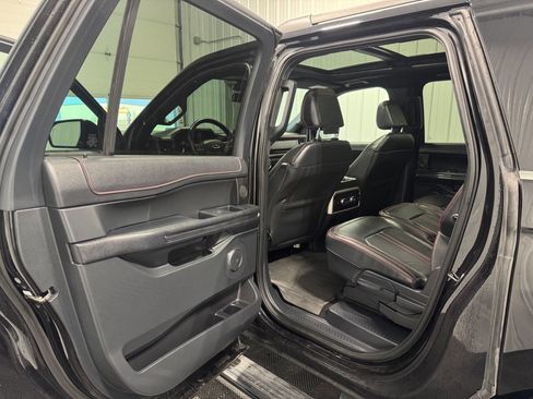 Used 2022 Ford Expedition Max Limited image 14