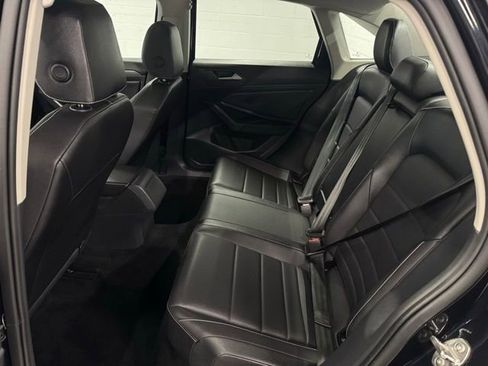 Used 2024 Volkswagen Jetta SE image 11