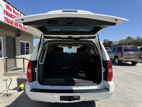 Used 2014 Chevrolet Suburban LTZ RWD image 5