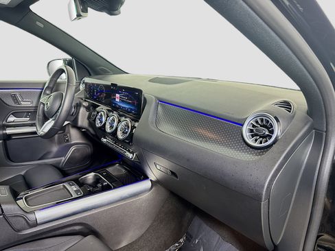 Used 2025 Mercedes-Benz GLA 250 image 30