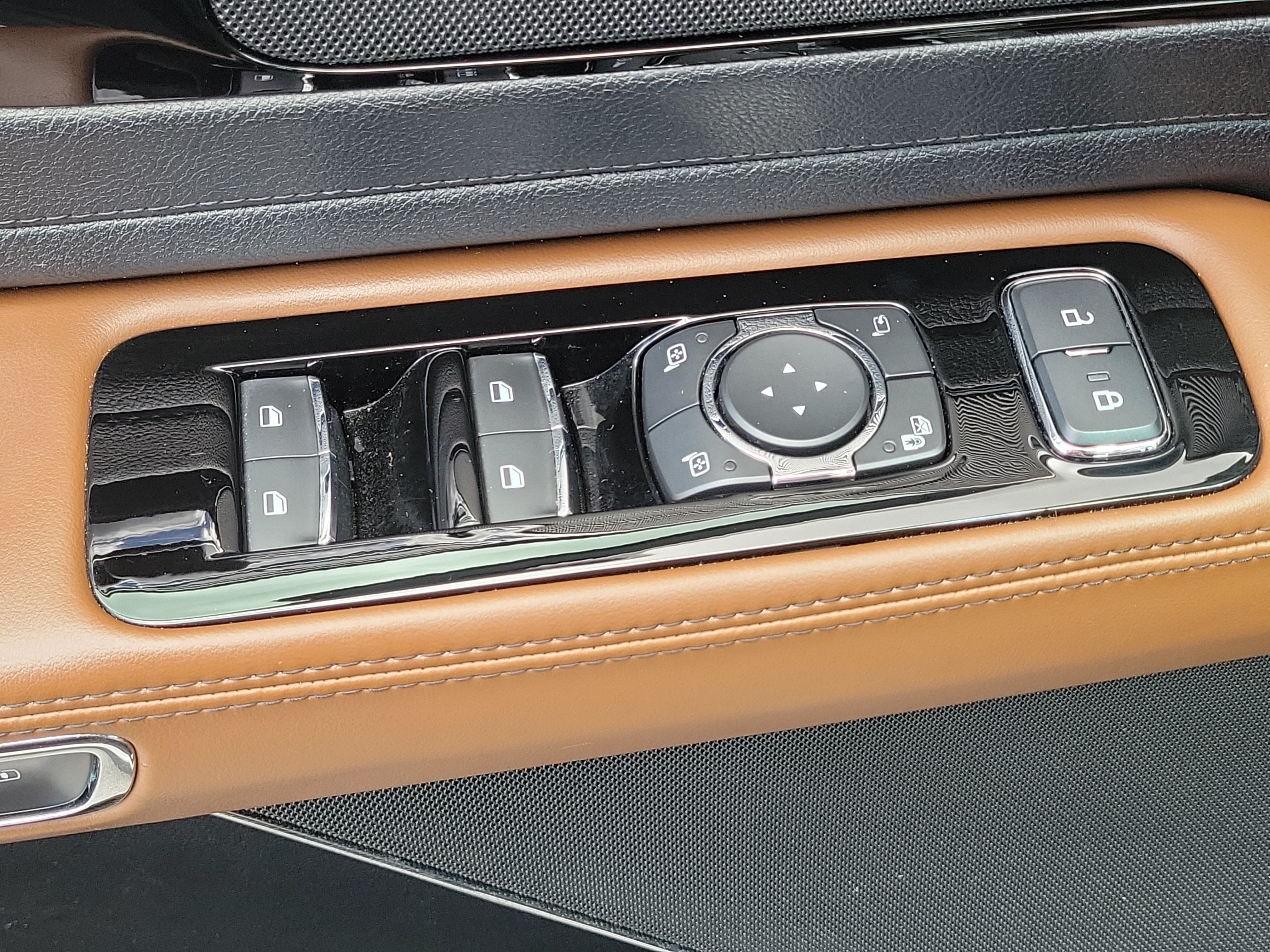 Used 2023 Lincoln Aviator Reserve w/ Elements Package Plus RWD image 29