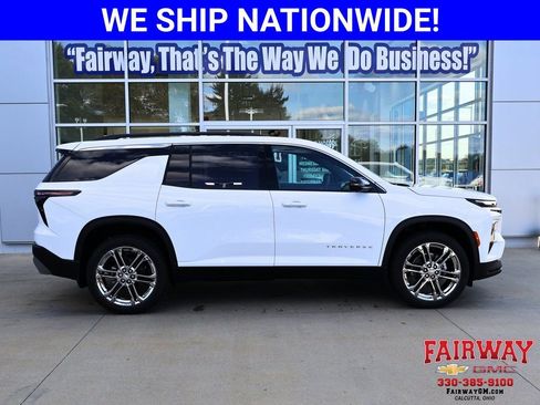New 2026 Chevrolet Traverse LT w/ Driver Confidence Package FWD image 1