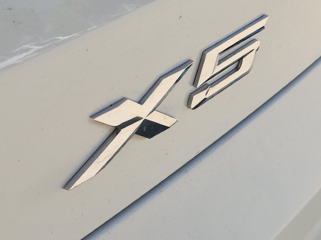Used 2021 BMW X5 xDrive40i w/ Premium Package AWD/4WD image 11