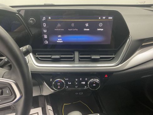 Certified 2025 Chevrolet Trax ACTIV FWD image 15
