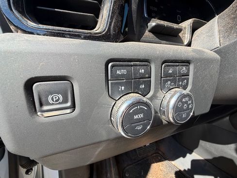 Used 2025 GMC Sierra 1500 AT4 w/ AT4 Premium Package AWD/4WD image 10
