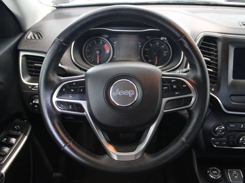 Used 2019 Jeep Cherokee Latitude Plus w/ Comfort/Convenience Group AWD/4WD image 24
