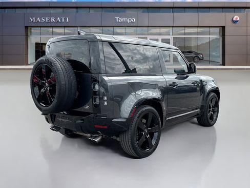 Used 2023 Land Rover Defender 90 V8 AWD/4WD image 3