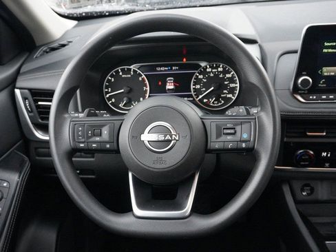 Used 2024 Nissan Rogue SV AWD/4WD image 35