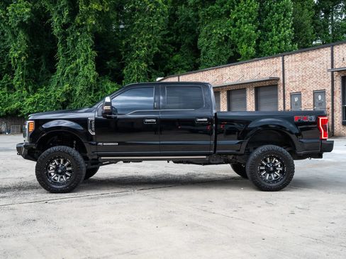 Used 2018 Ford F350 Platinum w/ Platinum Ultimate Package AWD/4WD image 4