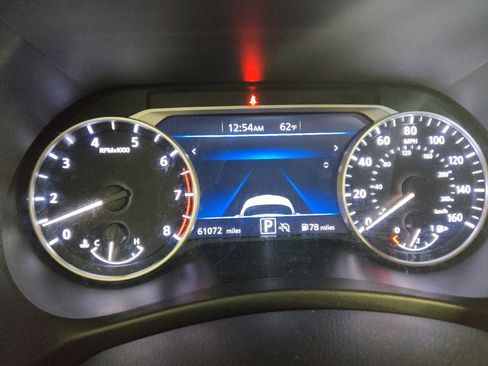 Used 2024 Nissan Sentra SV FWD image 23