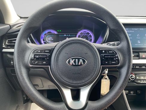 Used 2020 Kia Niro LX FWD image 25