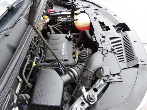 Used 2020 Chevrolet Trax LT image 33