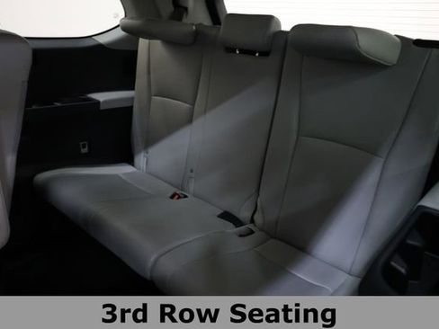 Used 2025 Toyota Grand Highlander FWD image 12