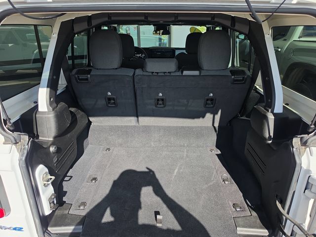 Used 2024 Jeep Wrangler Unlimited Sahara AWD/4WD image 18