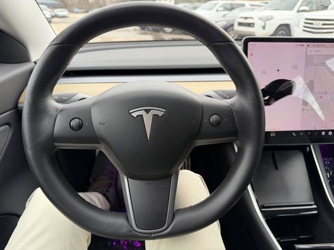 Used 2019 Tesla Model 3 Long Range image 12