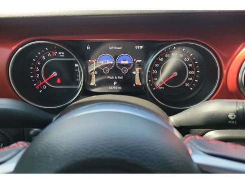 Used 2021 Jeep Gladiator Rubicon AWD/4WD image 11