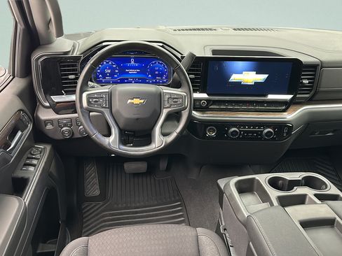 Used 2023 Chevrolet Silverado 1500 LT AWD/4WD image 11