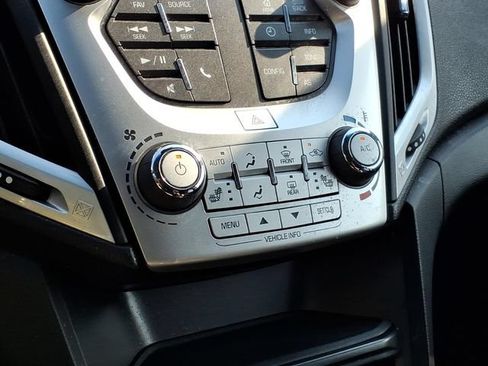 Used 2017 GMC Terrain SLT w/ Driver Alert Package I AWD/4WD image 24
