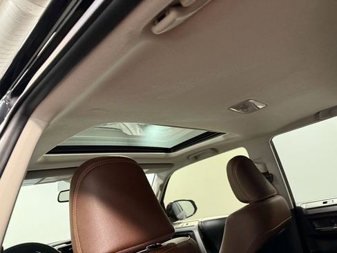 Used 2021 Toyota 4Runner Limited image 11