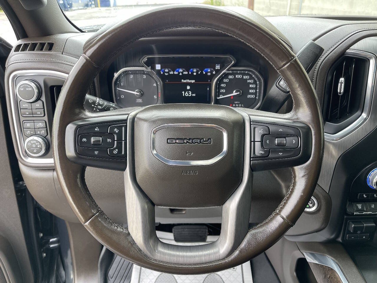 Used 2021 GMC Sierra 2500 Denali w/ Denali Ultimate Package AWD/4WD image 28