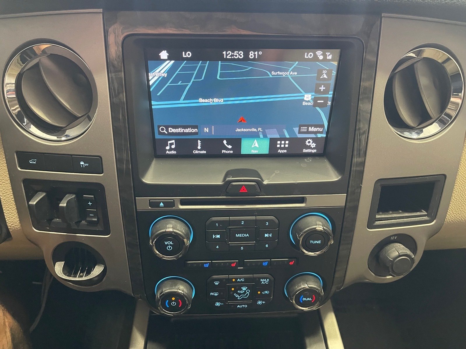Used 2017 Ford Expedition Limited w/ Equipment Group 301A RWD image 52