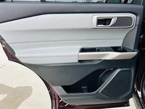 Used 2023 Ford Explorer XLT w/ Equipment Group 202A image 25