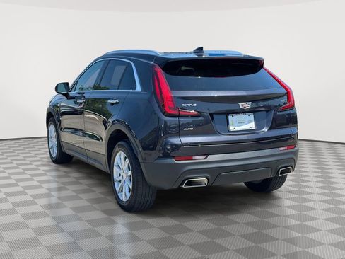 Used 2022 Cadillac XT4 Luxury w/ Cold Weather Package AWD/4WD image 6