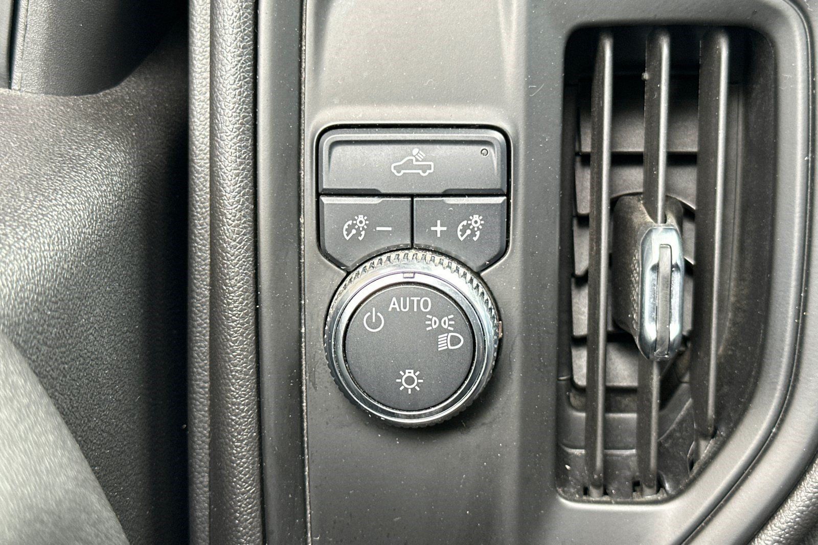 Used 2022 GMC Sierra 1500 Pro w/ Convenience Package RWD image 18