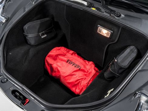 Used 2014 Ferrari 458 Spider RWD image 44